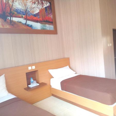 Hotel Kencana Rembang Cameră foto